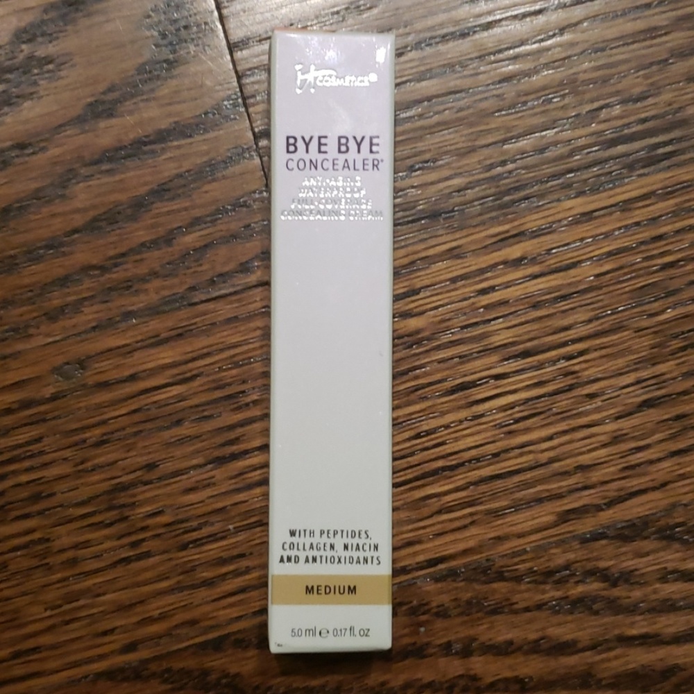 NWOT Bye Bye Concealer